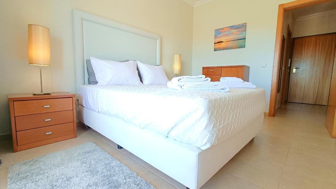 Flamingo View - Pool + Wifi + Ac Apartman Portimão Kültér fotó